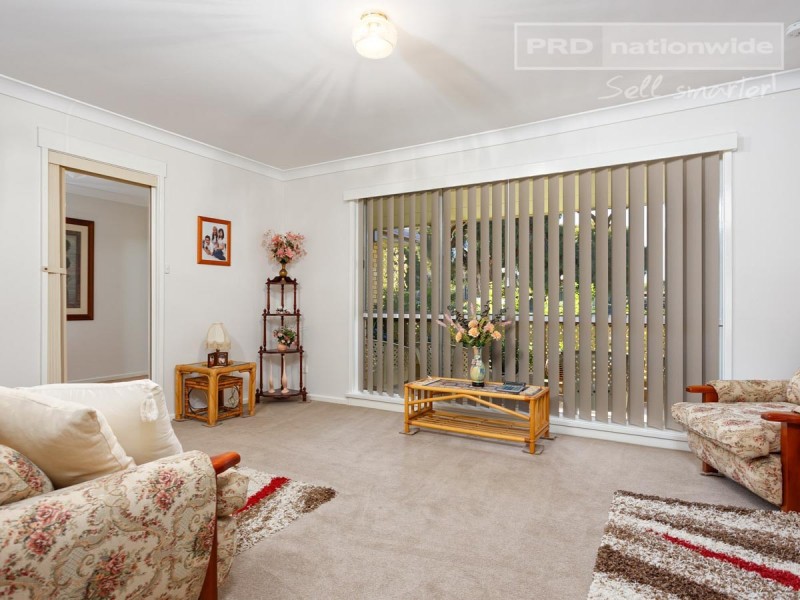 34 Fairbairn Crescent, Kooringal NSW 2650