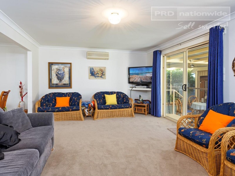 34 Fairbairn Crescent, Kooringal NSW 2650