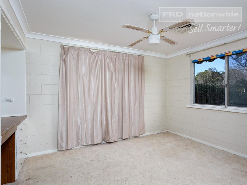 18 Bocquet Street, Lake Albert NSW 2650