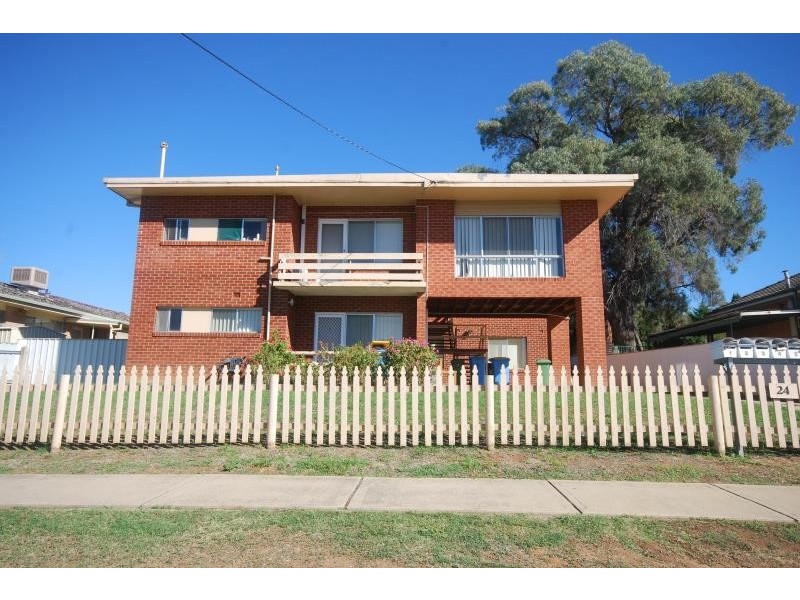 1/24 Willow Street, Kooringal NSW 2650