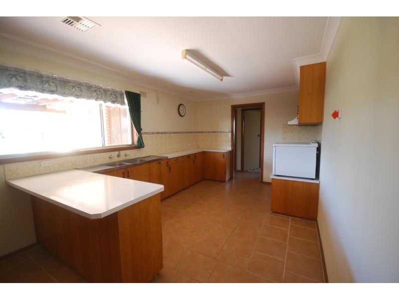 23 Coyne Street, Mount Austin NSW 2650