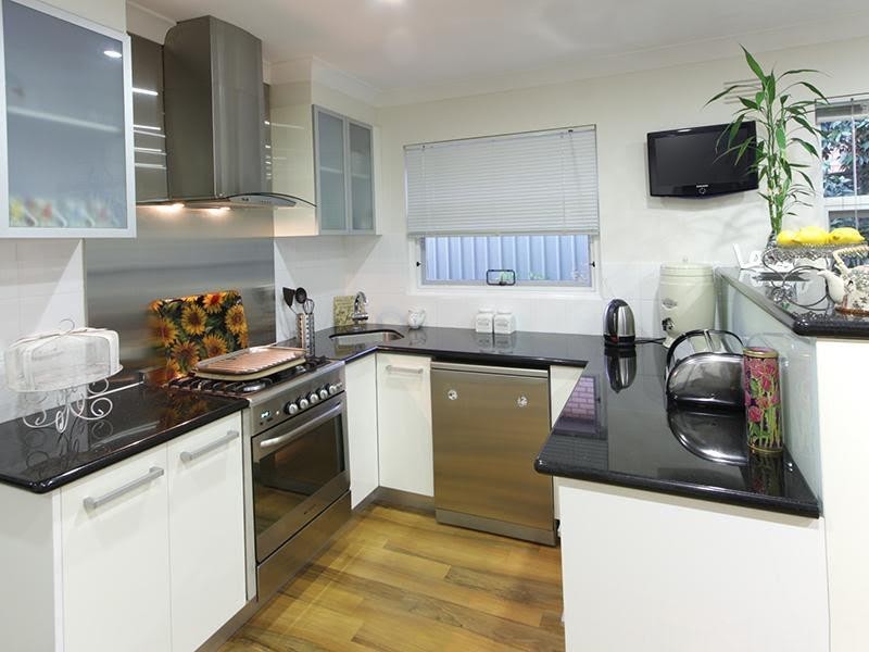 13 Malumba Crescent, Kooringal NSW 2650