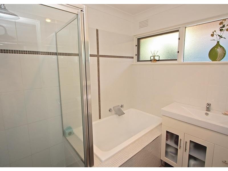 13 Malumba Crescent, Kooringal NSW 2650