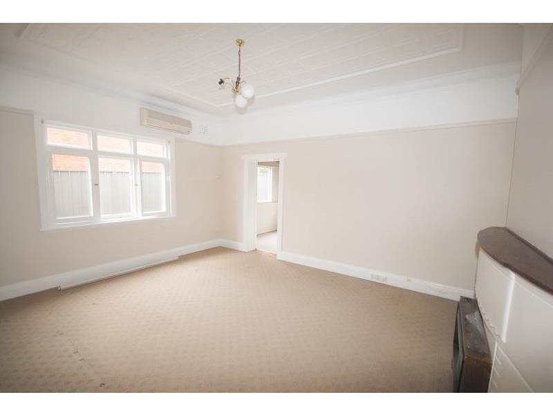 30 Gormly Avenue, Wagga Wagga NSW 2650