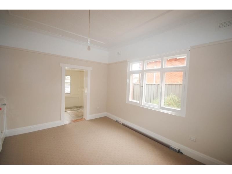 30 Gormly Avenue, Wagga Wagga NSW 2650