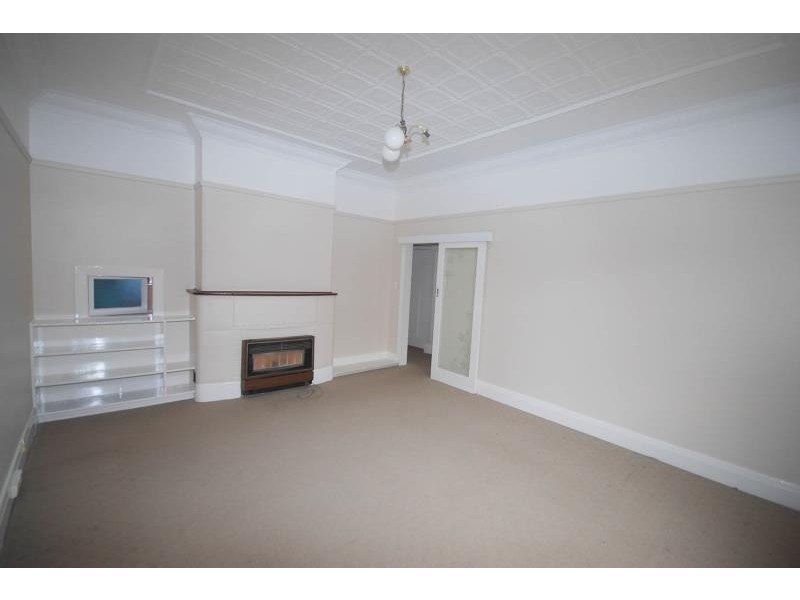 30 Gormly Avenue, Wagga Wagga NSW 2650