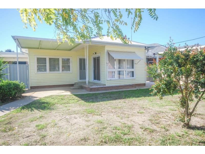 41 Lindsay Street, Turvey Park NSW 2650