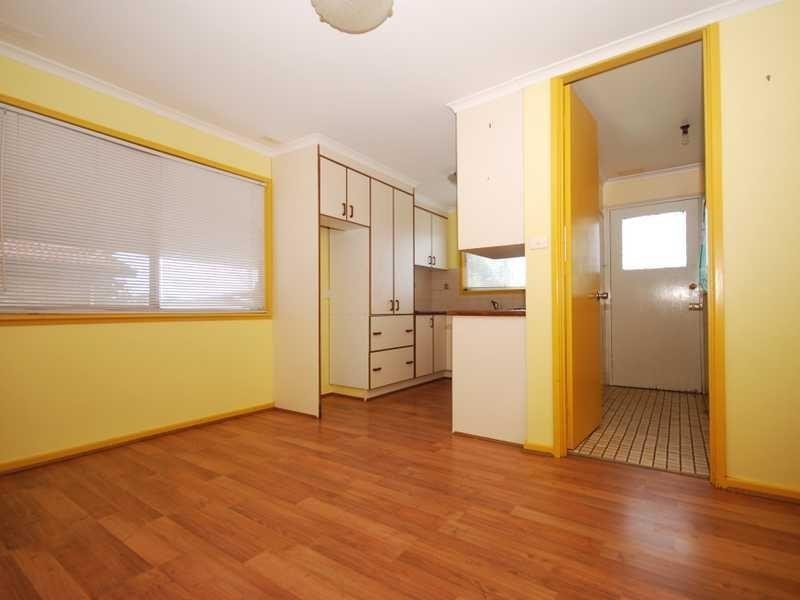 5 Bingham Place, Tolland NSW 2650