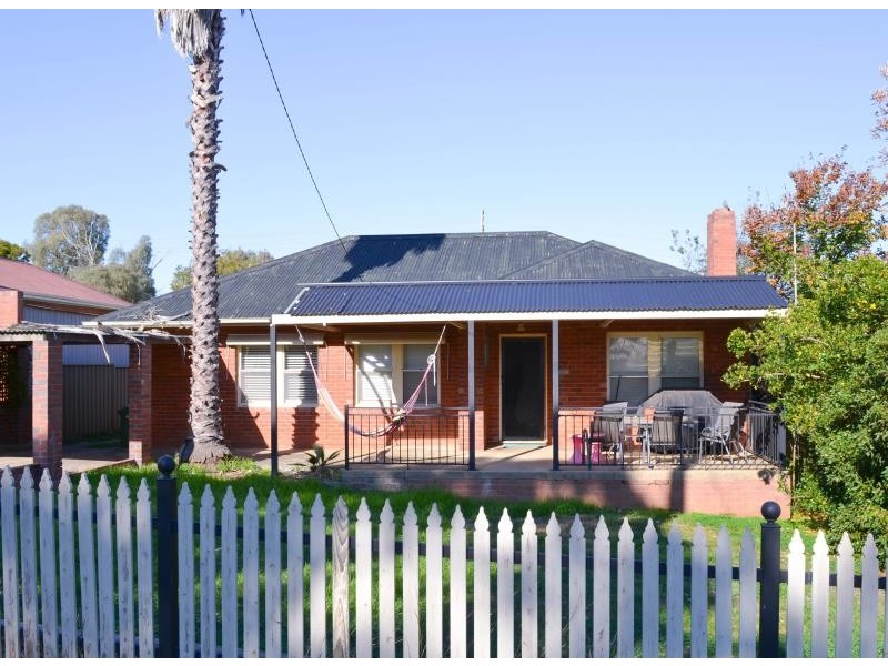 24 Bolger Avenue, Wagga Wagga NSW 2650