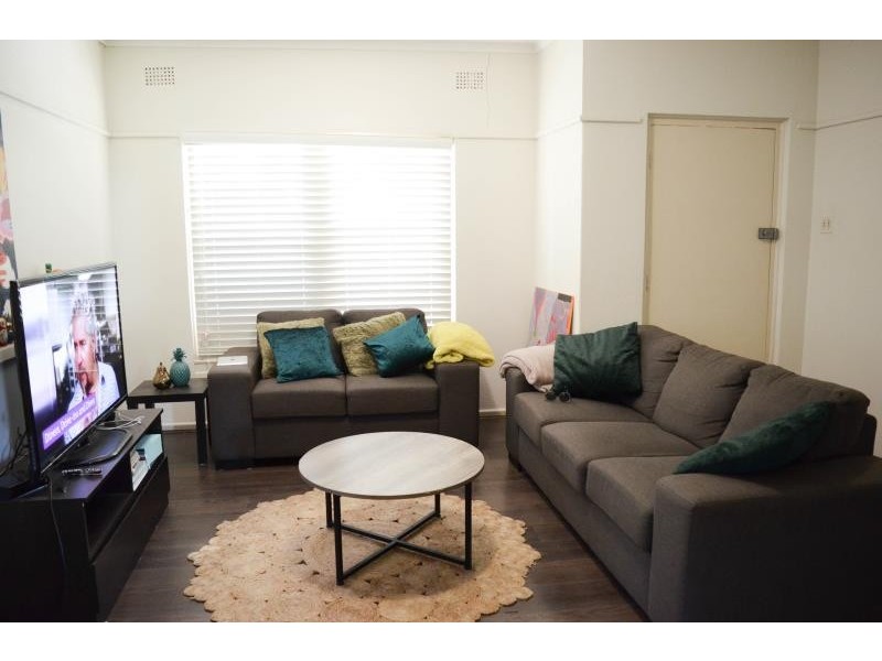 24 Bolger Avenue, Wagga Wagga NSW 2650