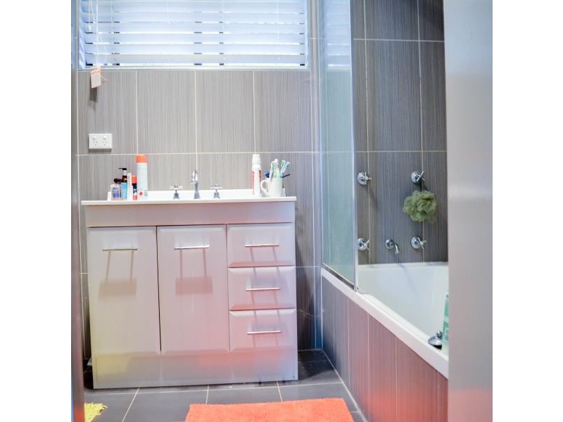 24 Bolger Avenue, Wagga Wagga NSW 2650