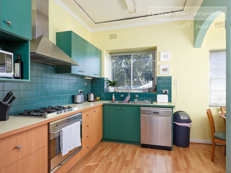 40 Railway Street, Turvey Park NSW 2650