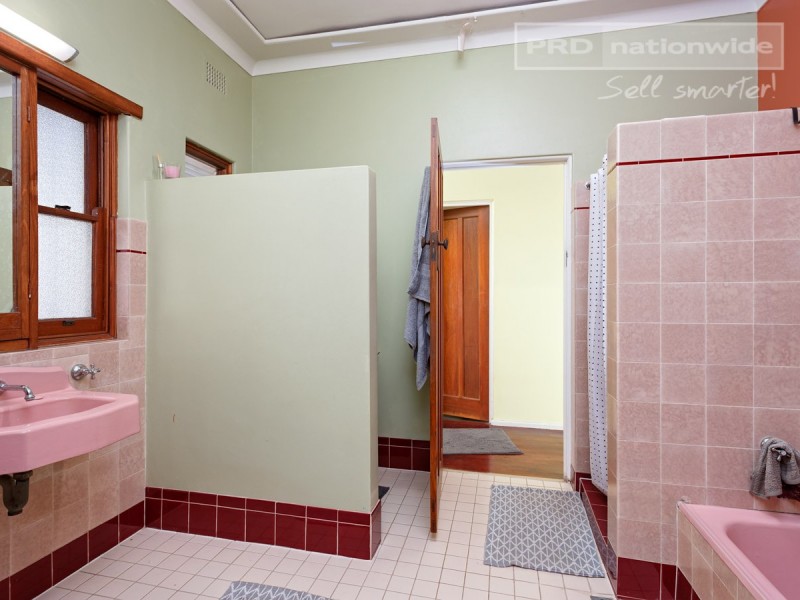 40 Railway Street, Turvey Park NSW 2650