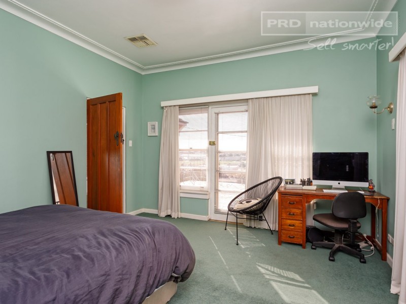 40 Railway Street, Turvey Park NSW 2650