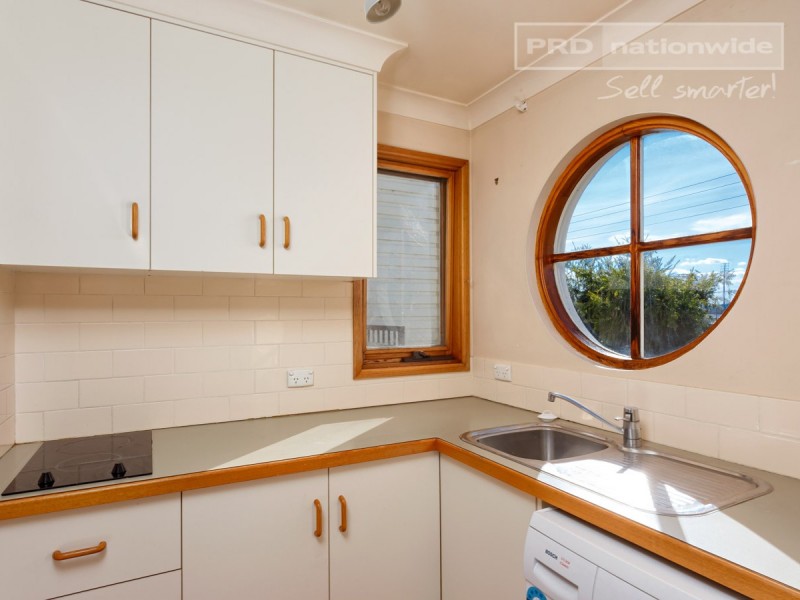 40 Railway Street, Turvey Park NSW 2650