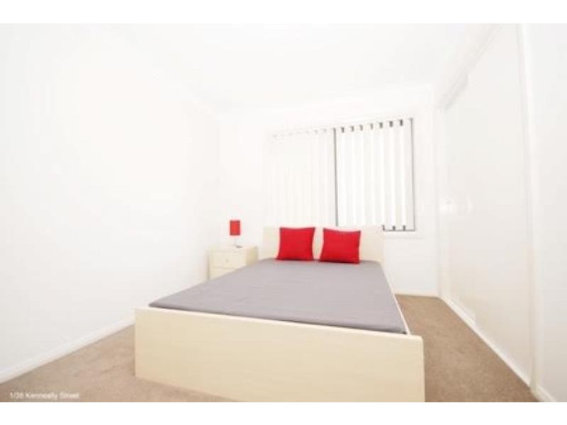 1/38 Kenneally Street, Kooringal NSW 2650