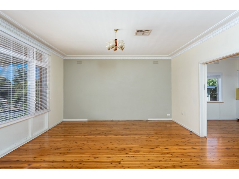 70 Grove Street, Kooringal NSW 2650