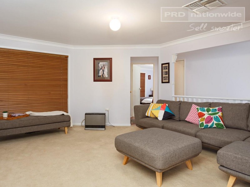 30 Langi Crescent, Glenfield Park NSW 2650