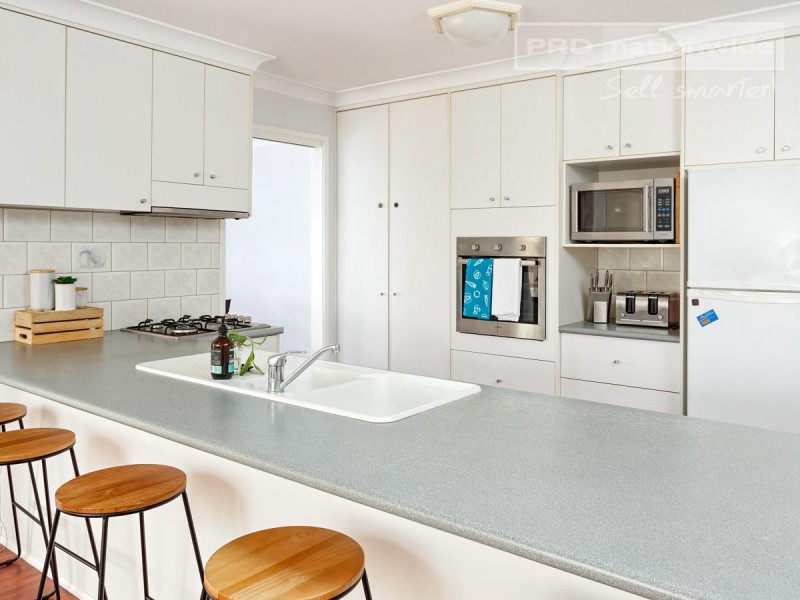 30 Langi Crescent, Glenfield Park NSW 2650