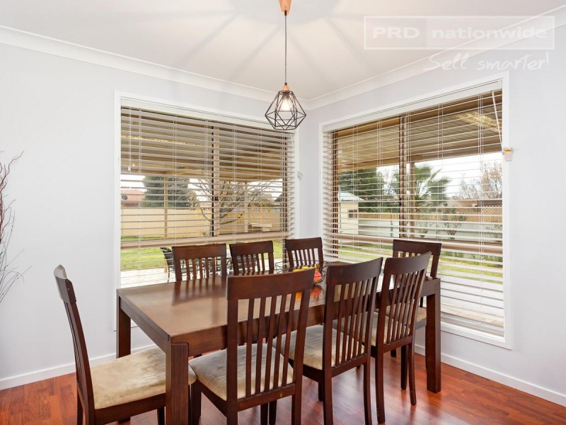30 Langi Crescent, Glenfield Park NSW 2650