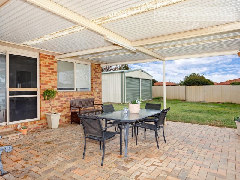 30 Langi Crescent, Glenfield Park NSW 2650