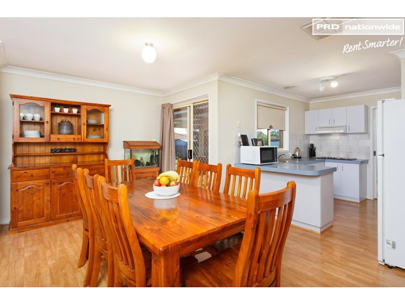 95 Dalman Parkway, Glenfield Park NSW 2650