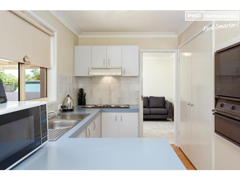 95 Dalman Parkway, Glenfield Park NSW 2650