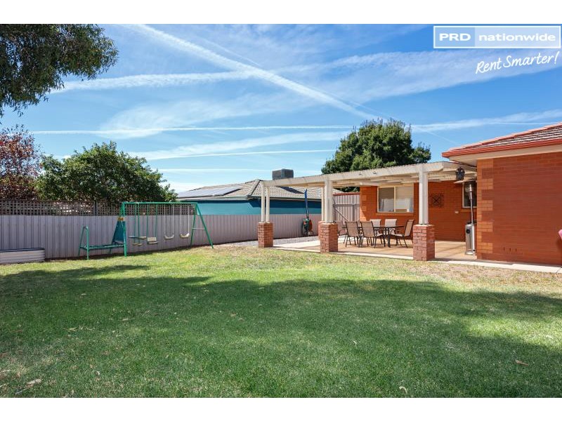 95 Dalman Parkway, Glenfield Park NSW 2650