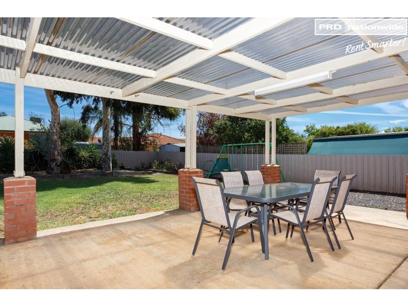 95 Dalman Parkway, Glenfield Park NSW 2650