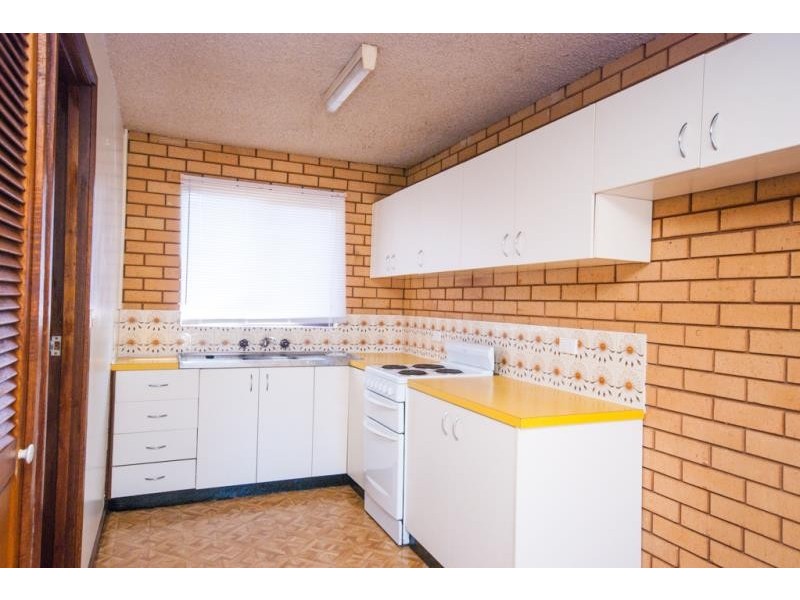 2/15 Bulolo Street, Ashmont NSW 2650