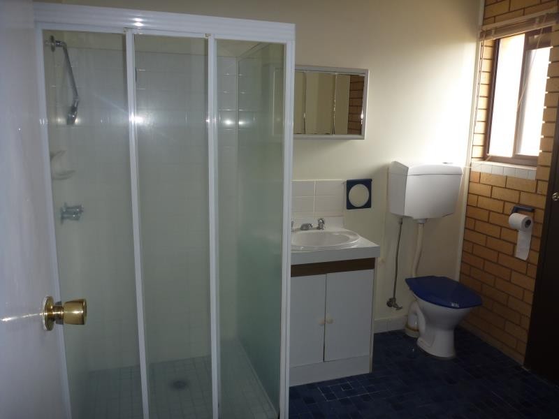 2/15 Bulolo Street, Ashmont NSW 2650