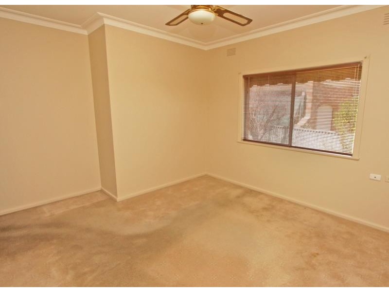 39 Raye Street, Tolland NSW 2650