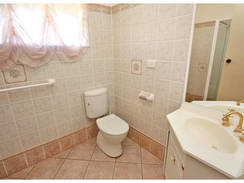 39 Raye Street, Tolland NSW 2650