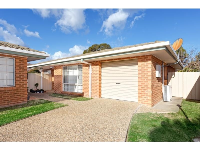 2/1 Jennifer Place, Wagga Wagga NSW 2650