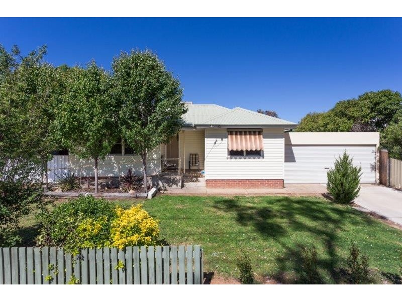125 Bourke Street, Turvey Park NSW 2650