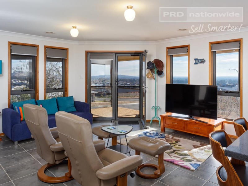 129 Brooklyn Drive, Bourkelands NSW 2650