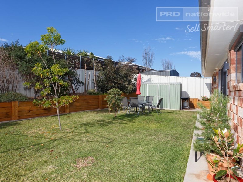 129 Brooklyn Drive, Bourkelands NSW 2650