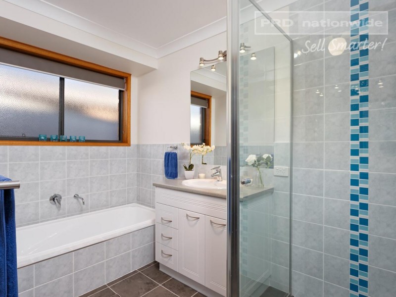 129 Brooklyn Drive, Bourkelands NSW 2650