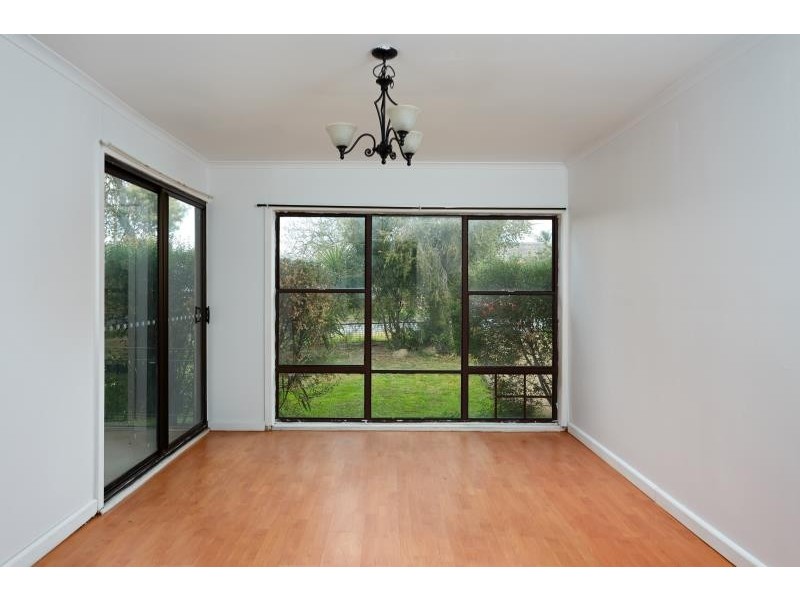 6 Montgomery Street, Ashmont NSW 2650