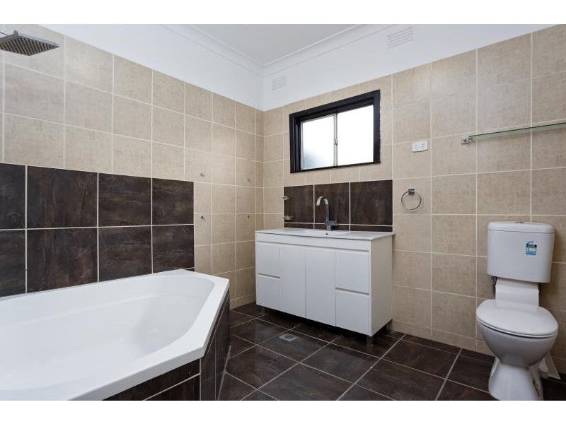 6 Montgomery Street, Ashmont NSW 2650