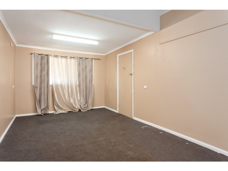 1 Northcott Parade, Mount Austin NSW 2650