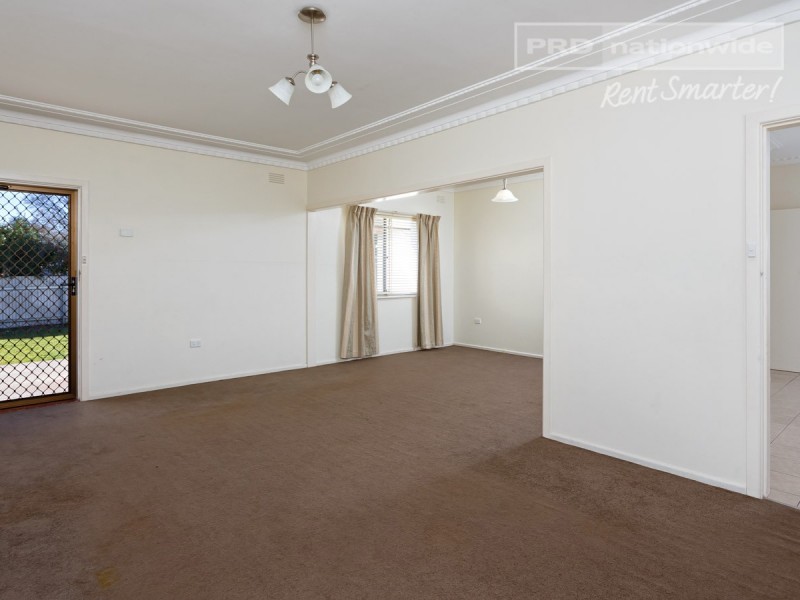 19 Martin Street, Tolland NSW 2650