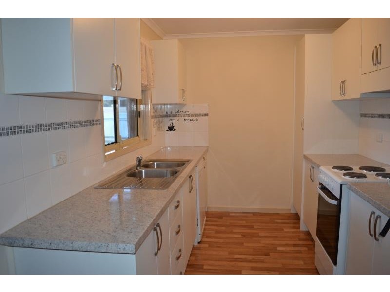 4 Jeremy Place, Flowerdale NSW 2650