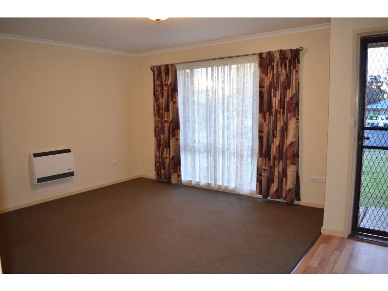 4 Jeremy Place, Flowerdale NSW 2650