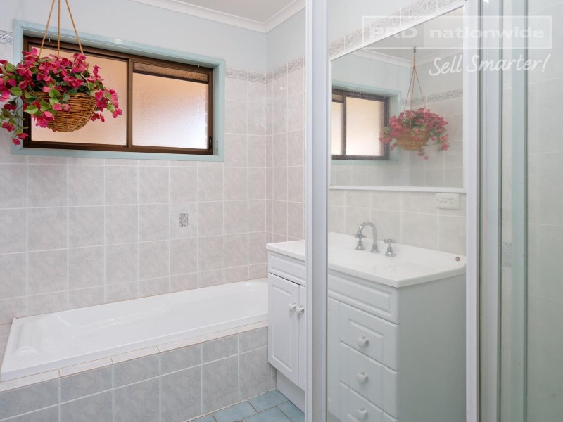 91 Leavenworth Drive, Mount Austin NSW 2650