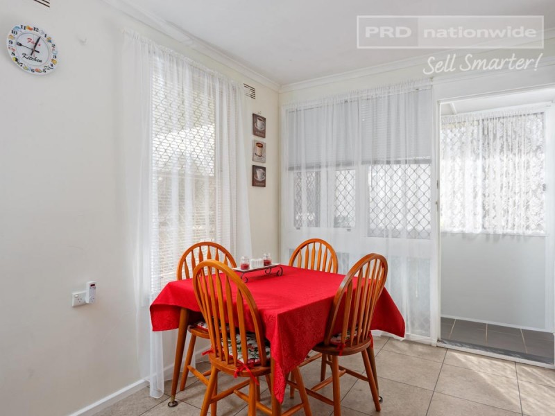 7 Blakemore Avenue, Ashmont NSW 2650