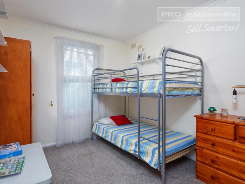 7 Blakemore Avenue, Ashmont NSW 2650