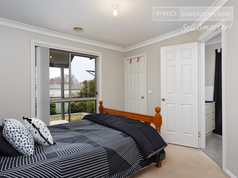 4/10 Kimberley Drive, Tatton NSW 2650