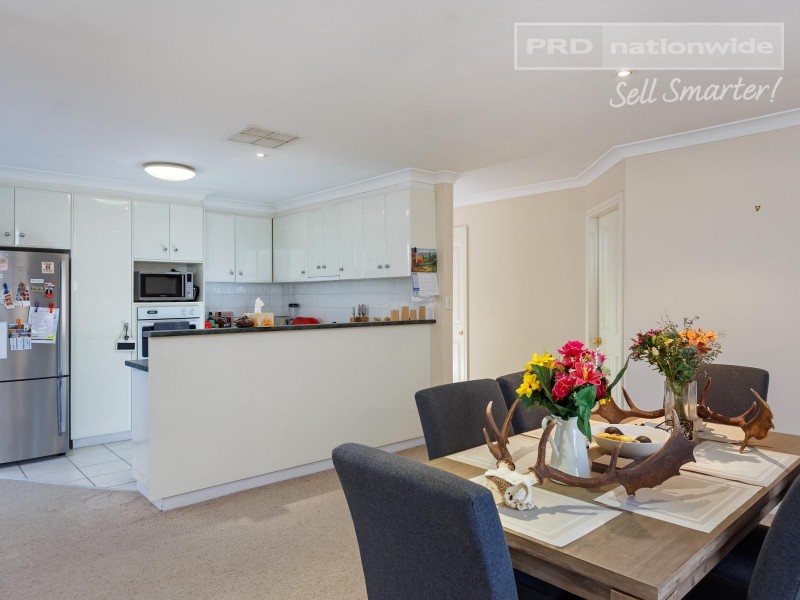 1/31 Lansdowne Avenue, Lake Albert NSW 2650