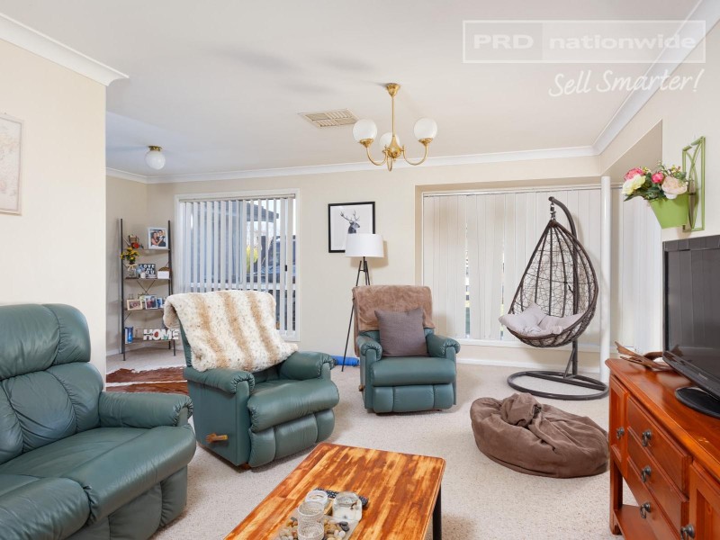 1/31 Lansdowne Avenue, Lake Albert NSW 2650